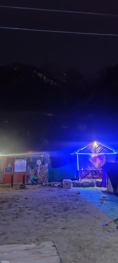 كاسول Stayhigh Camps & Cottages المظهر الخارجي الصورة