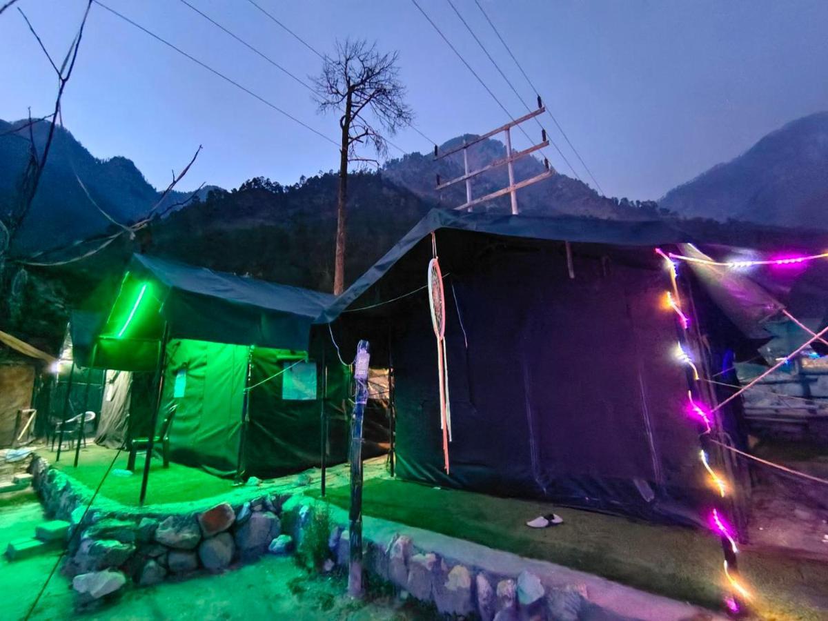 كاسول Stayhigh Camps & Cottages المظهر الخارجي الصورة